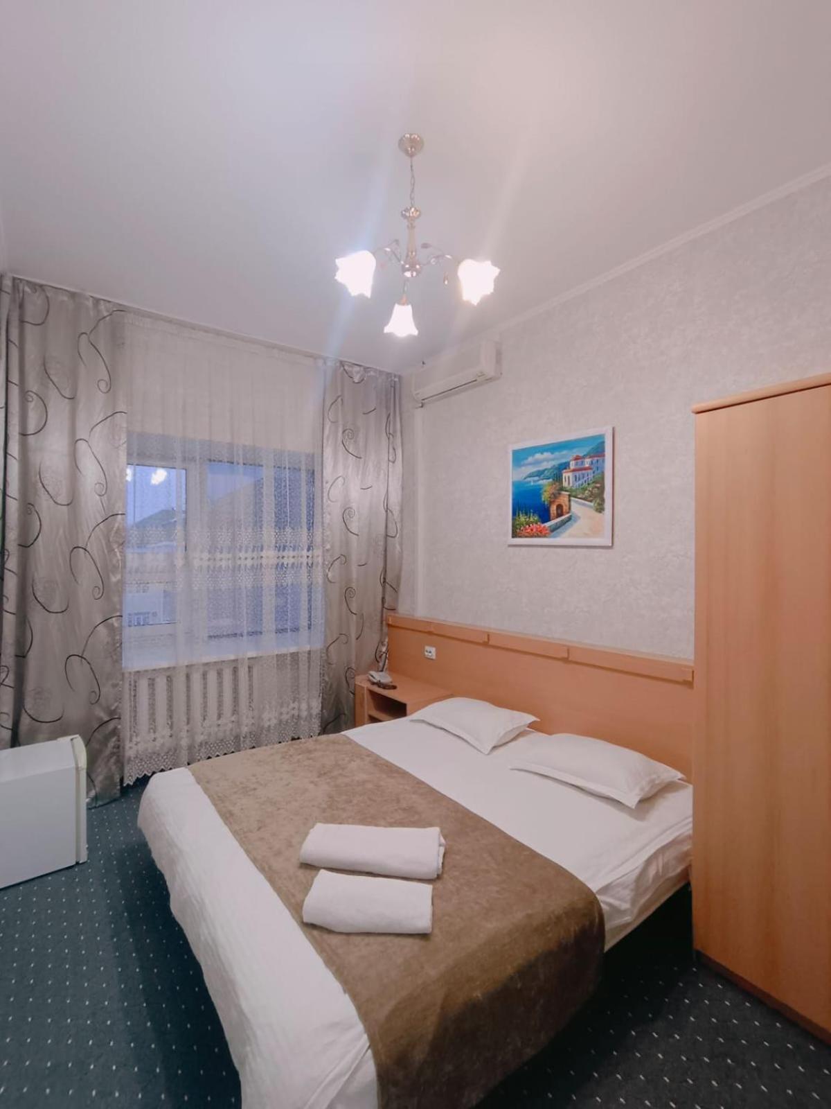 Altyn-Adam Hotel Asztana Kültér fotó